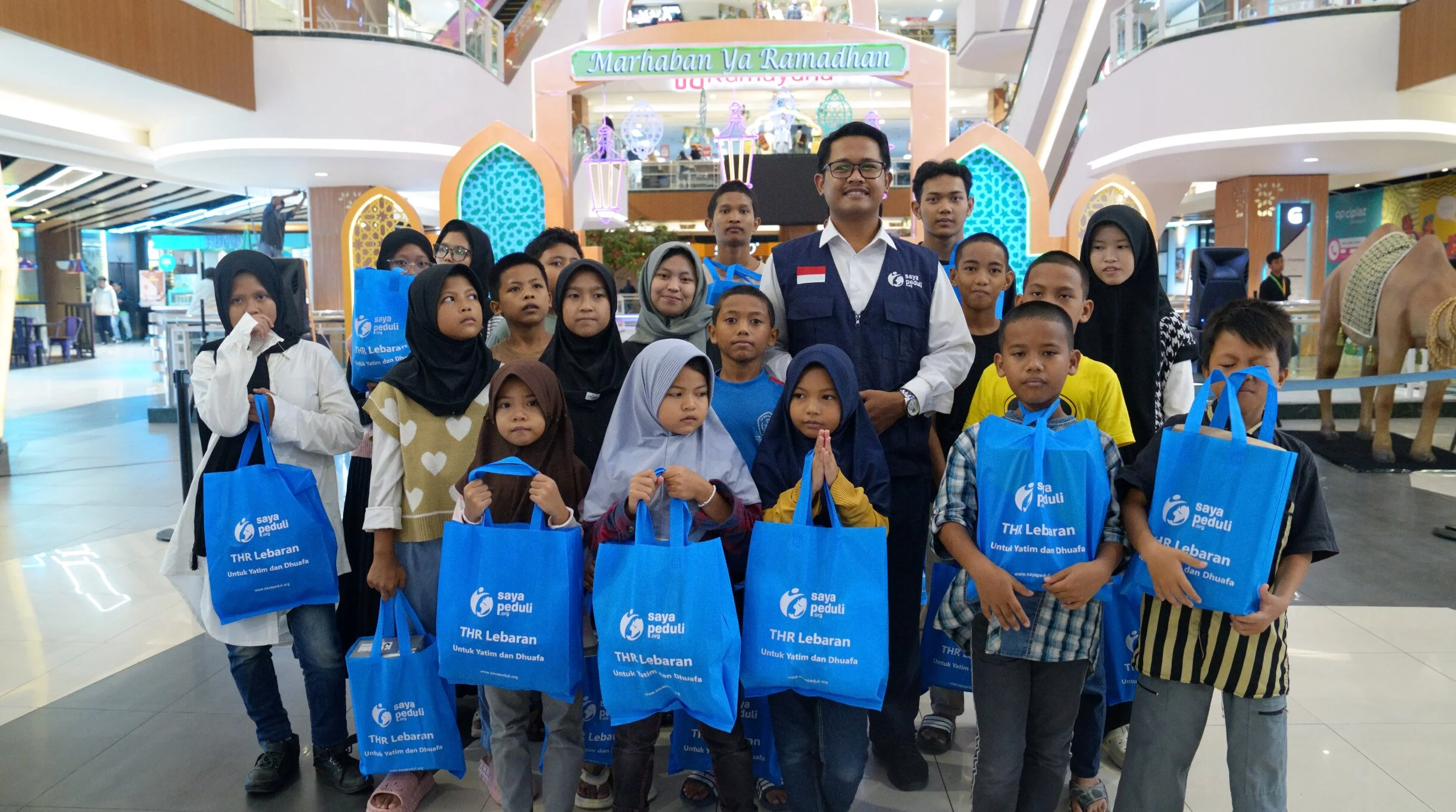 Foto 29 dari album Belanja Lebaran Bareng Yatim Piatu 2025